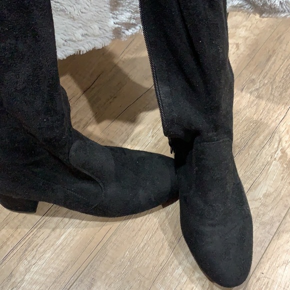 Boots - Picture 2 of 5